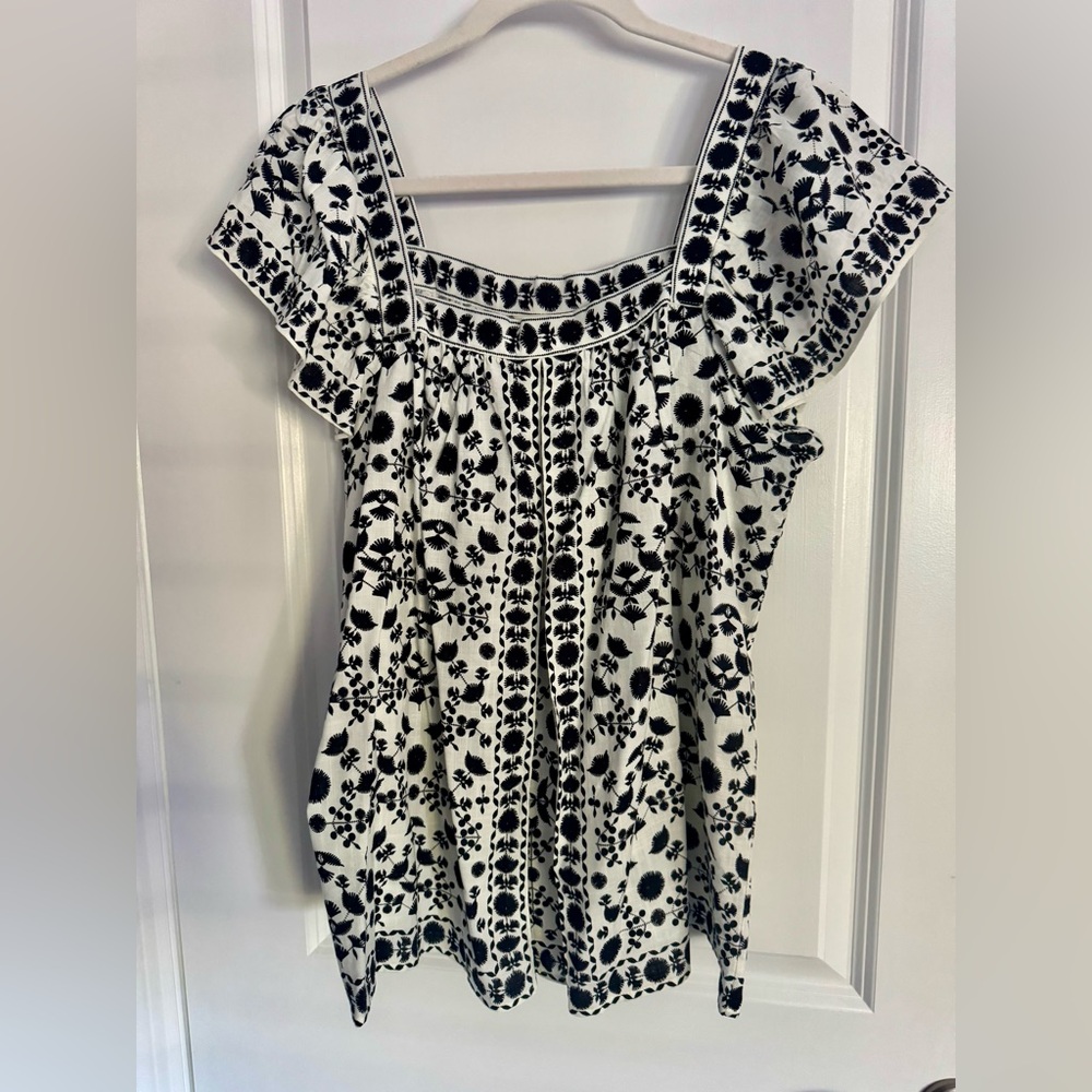 Max Studio Monochrome Floral Blouse